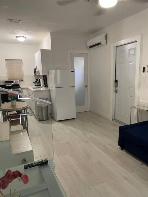 Comfortable Modern Apartment- Central Location. Μαϊάμι Εξωτερικό φωτογραφία